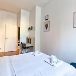 Chateaubriand - Appartement Champs Elysées 6P